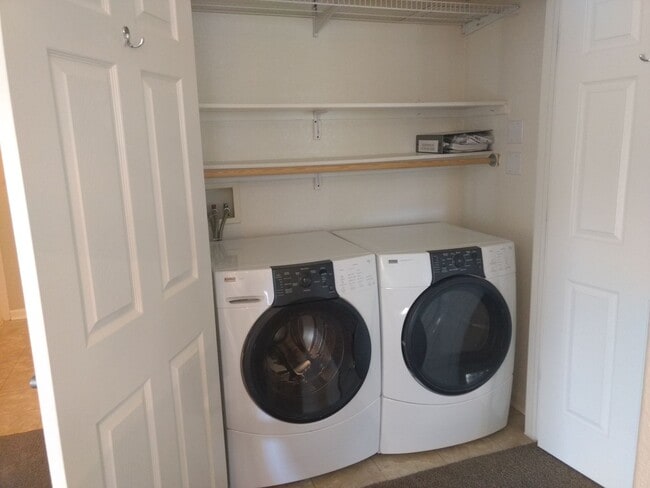 Building Photo - Cozy 2-Bedroom, 2-Bathroom Condo at The Boulders at Broadlands – Available May 5!