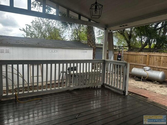 Building Photo - 65 Calle Real