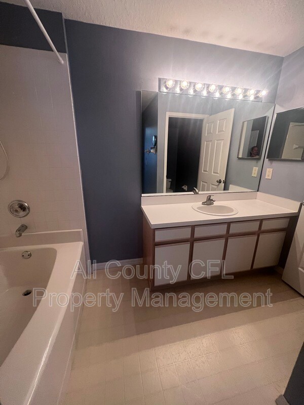 Building Photo - 4343 Boca Woods Dr