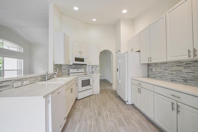 Building Photo - 172 Jones Creek Dr