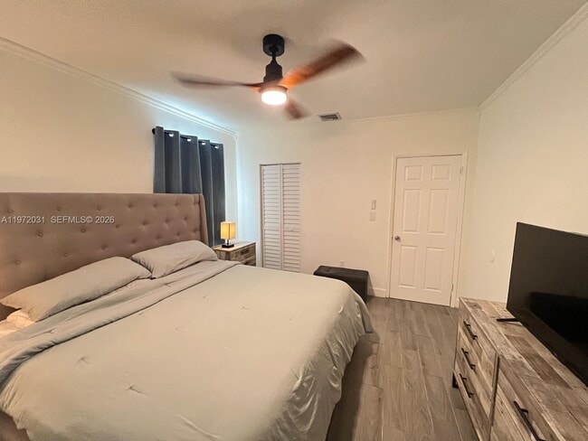 Building Photo - 1430 NE 149th St