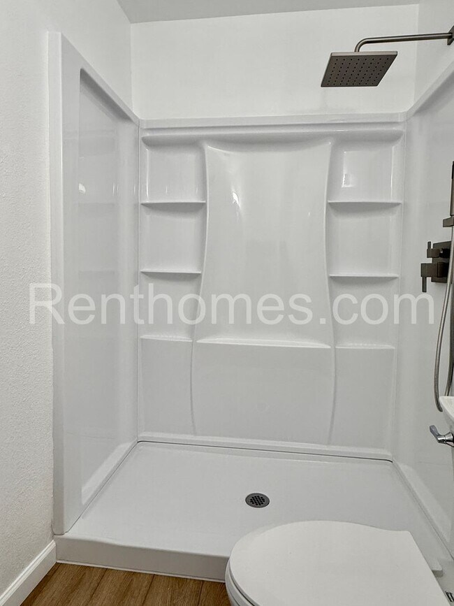 Building Photo - 8181 Elston Pl