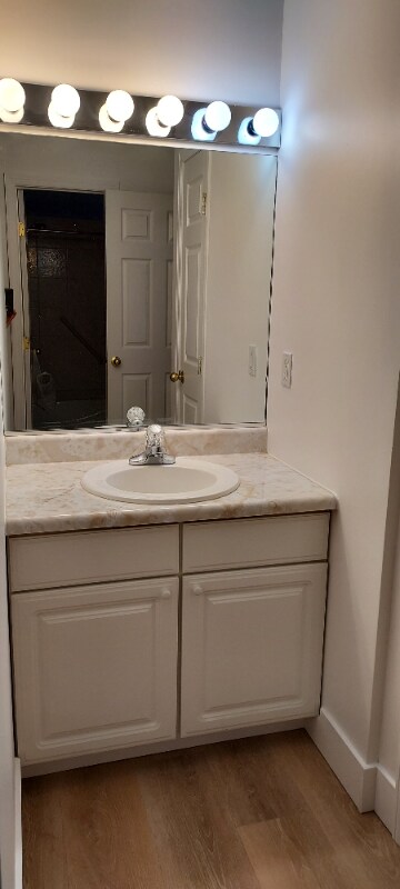 Building Photo - 908 Scenic Ln
