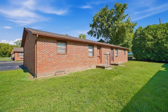 Building Photo - 205 N Madison Rd