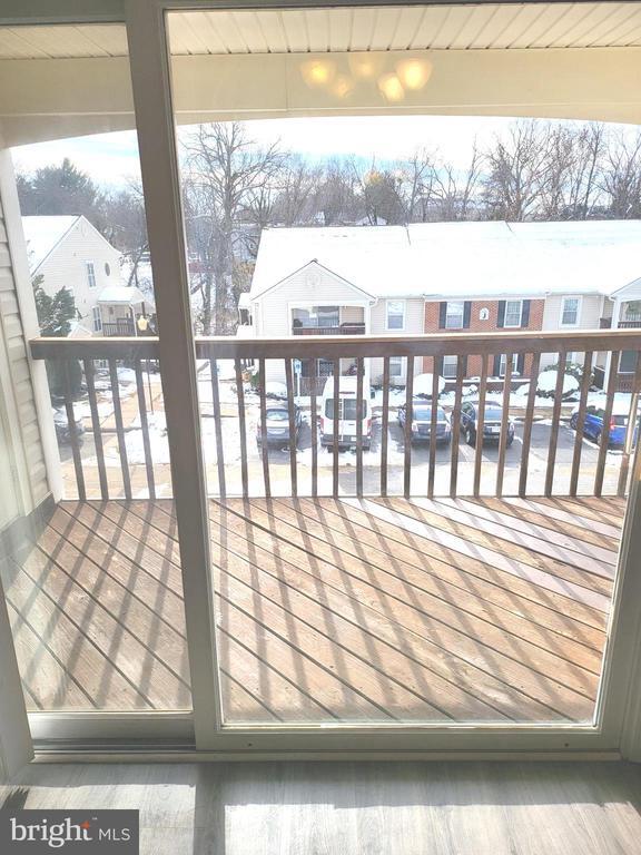 Building Photo - 9381 Scarlet Oak Dr