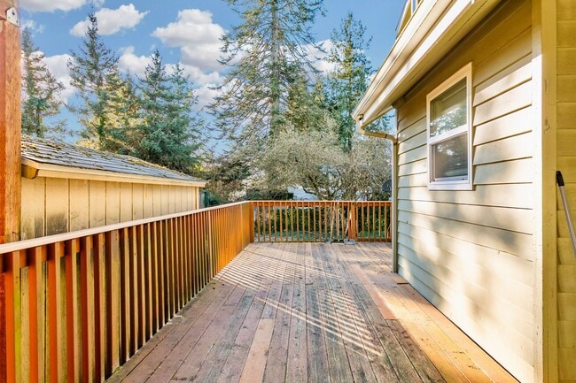 Building Photo - Spacious Tacoma Home for Rent – Available Now!