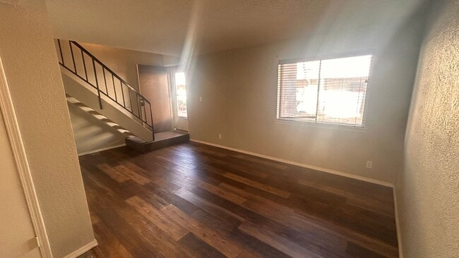 Building Photo - Wonderful 1-bedroom, 1.5-bath loft style condo!