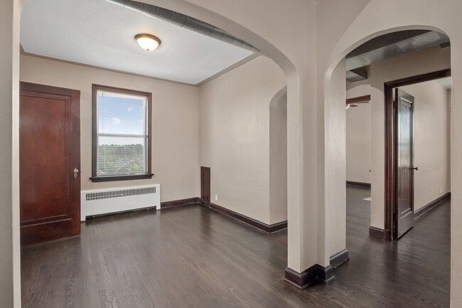 Building Photo - 5747 Chippewa St
