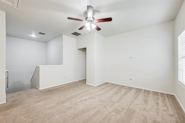 Building Photo - 7500 Lazy Spur Blvd