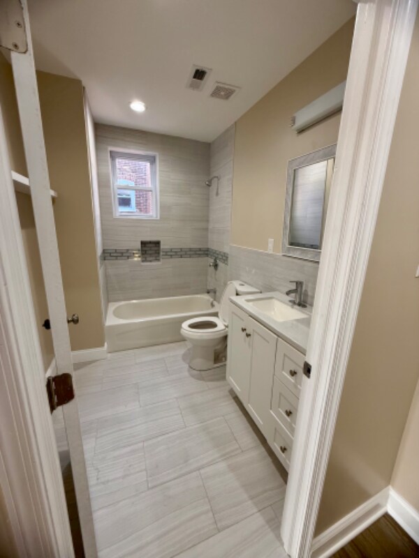 Building Photo - 605 N 64th St