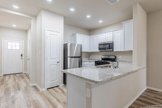 Building Photo - *Discover Elevated Living at Hunters Ranch!*