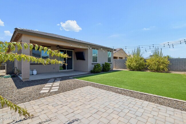 Building Photo - 17766 W Granite View Dr