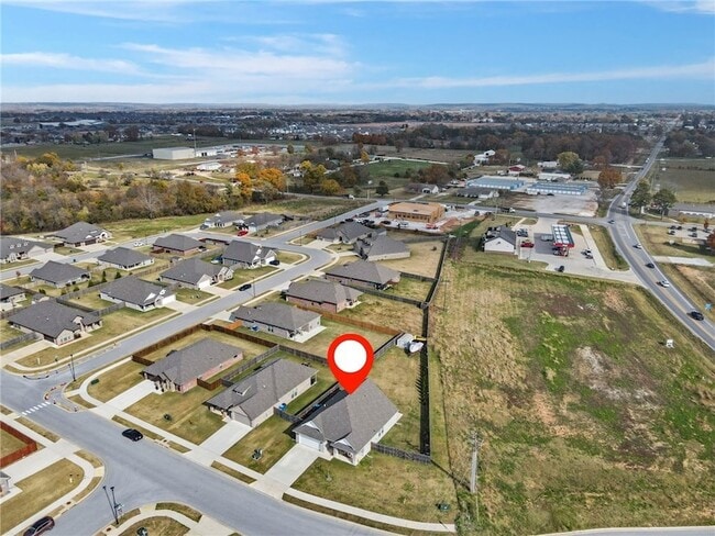 Building Photo - 102 Manfield Ave