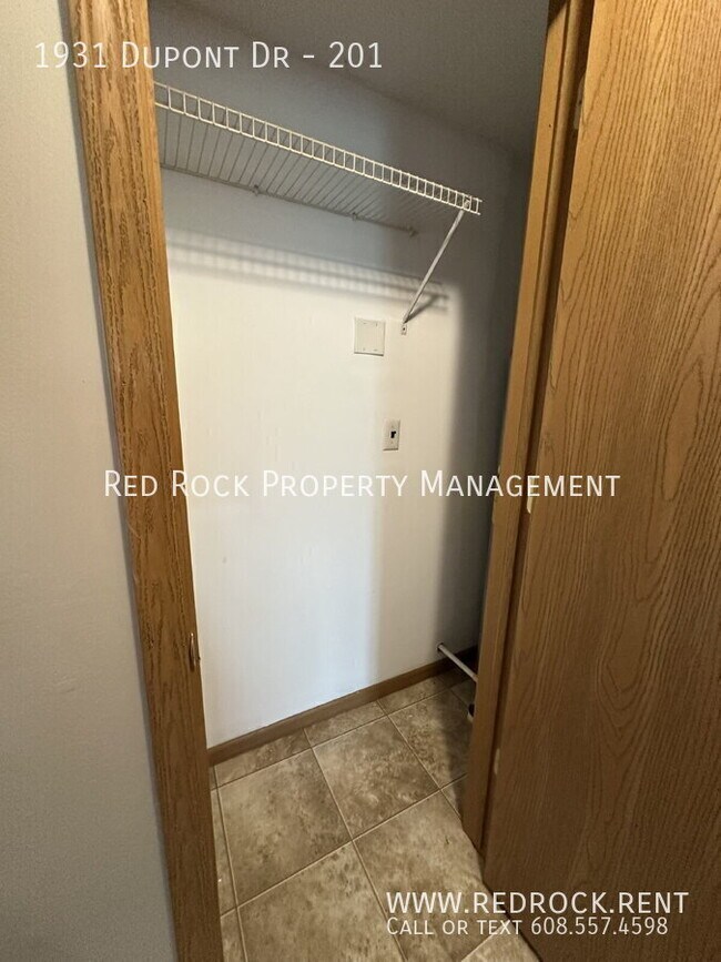 Building Photo - 1931 Dupont Dr