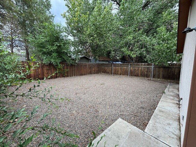 Building Photo - 332 Kittell Loop