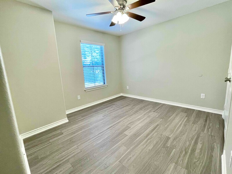 Building Photo - 14552 County Rd 2191