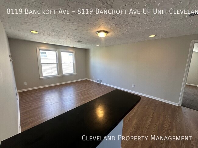Building Photo - Cleveland One-Bedroom Duplex