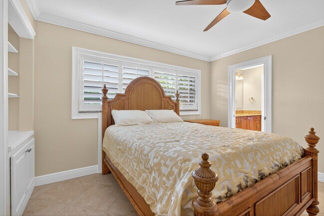 Building Photo - 728 Waterway Dr