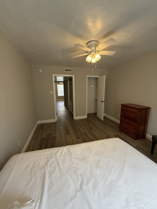 Building Photo - 2904 Prairie Flower Cir