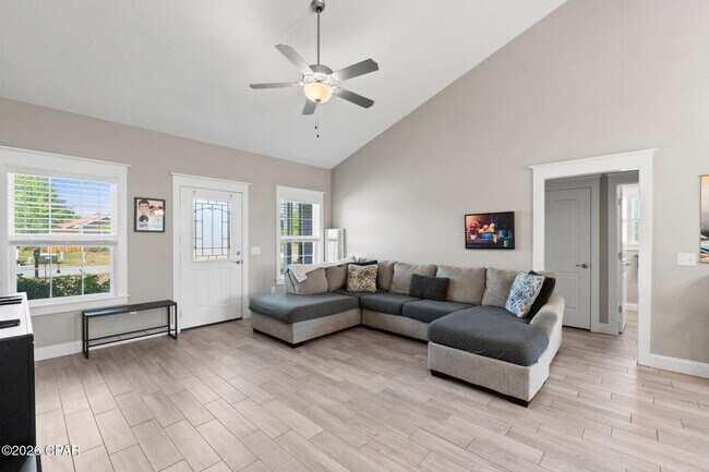 Building Photo - 5206 Robins Ct