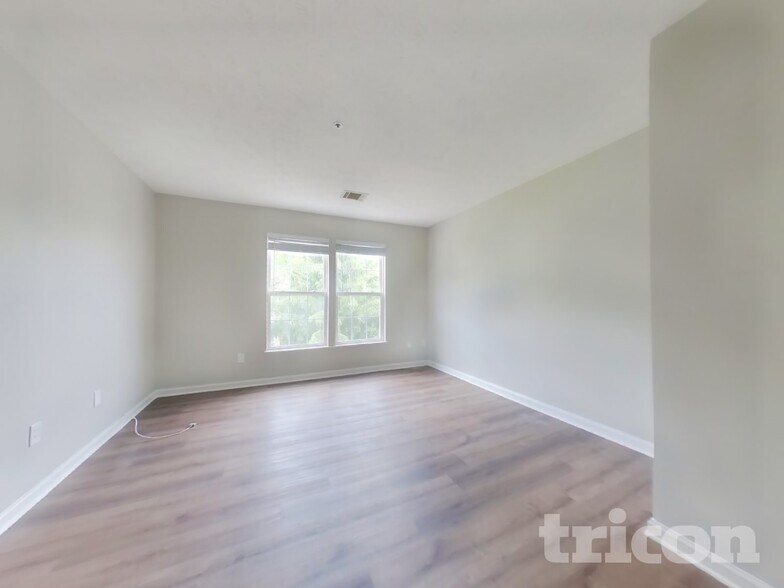 Building Photo - 2029 S Anvil Ln