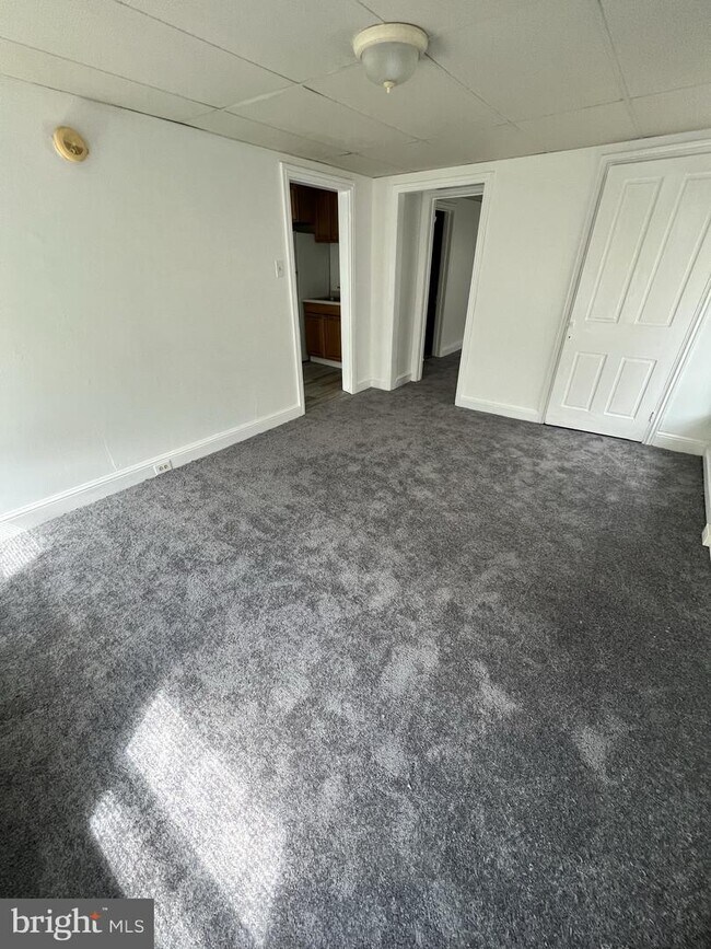 Building Photo - 3587 Indian Queen Ln