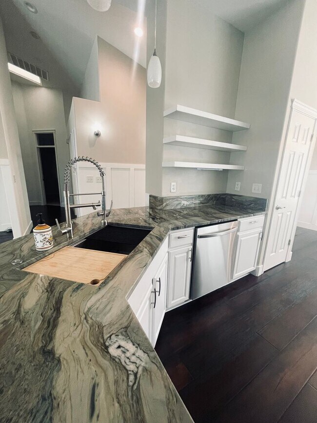 Building Photo - Live in Desirable Shasta Hills Estates!! 55+ Community