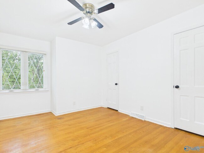 Building Photo - 6808 Jones Valley Dr SE