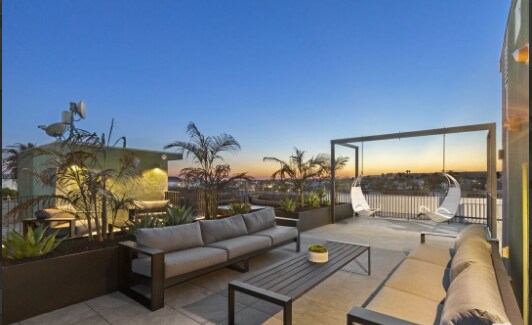 Building Photo - 4506 Dockweiler St