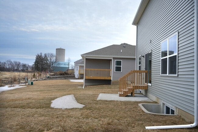 Building Photo - Stylish and Spacious 2 Story, 4-Bedroom Ho...
