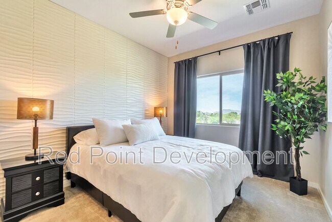 Building Photo - 8553 N Thornydale Rd