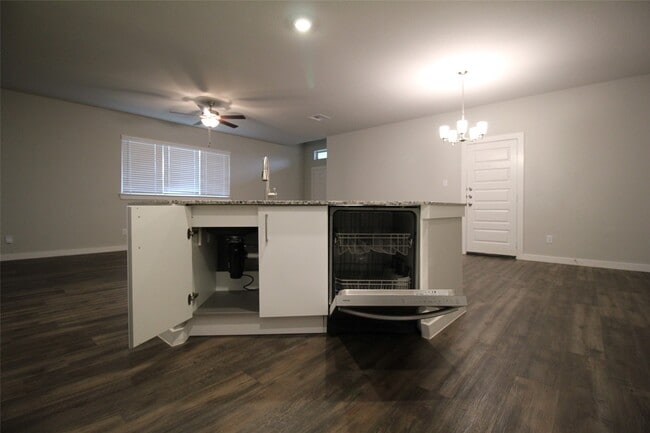 Building Photo - 25504 Starling Ln