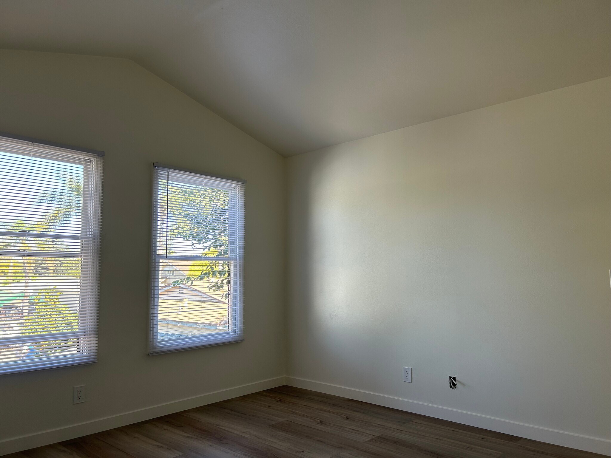 Building Photo - 629 S Glassell St