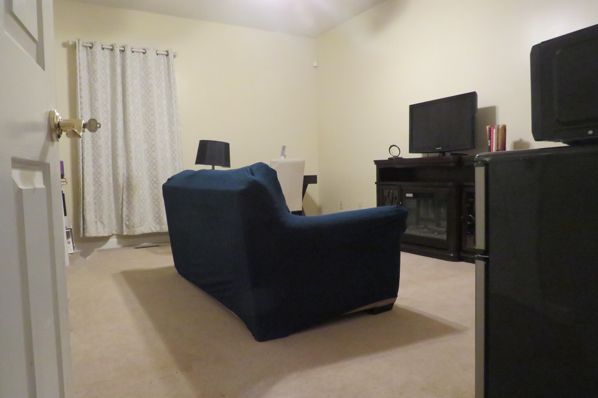 Private living area - 9015 Racine Rd