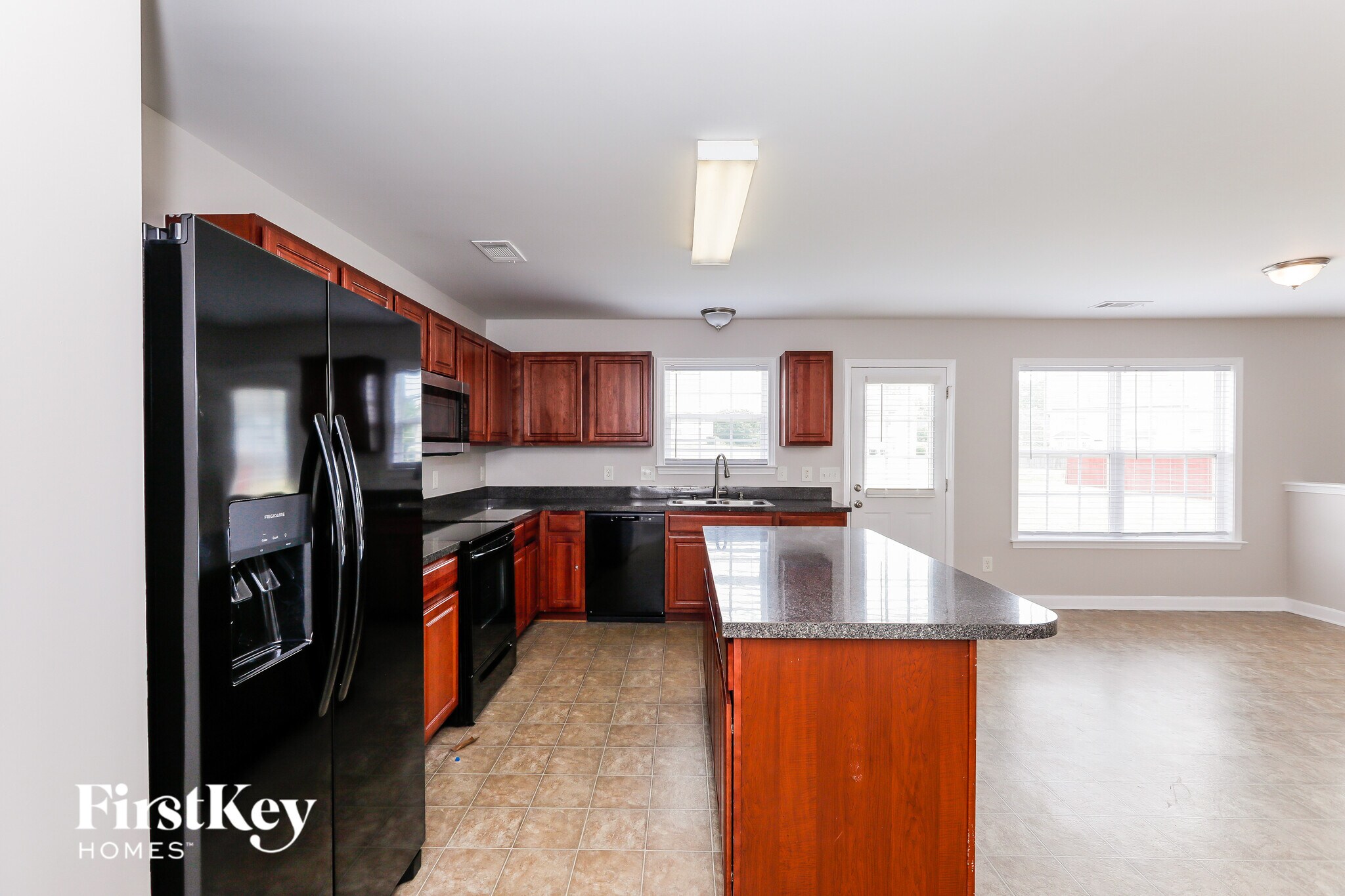 Building Photo - 2922 Blueberry Dr