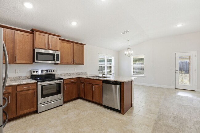 Building Photo - Newer Home in Alachua's Savannah Station