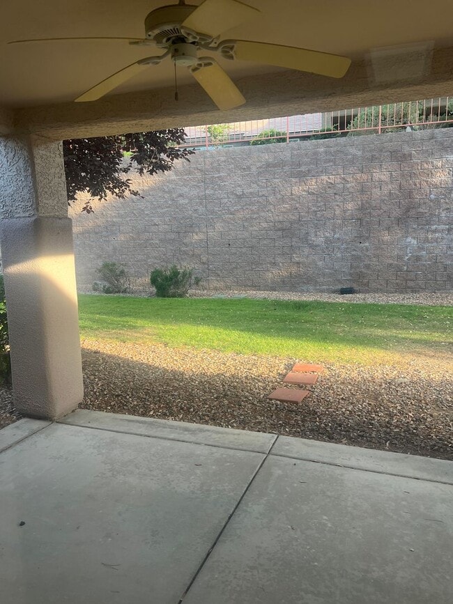 Building Photo - Beautiful Attached Dual Townhouse