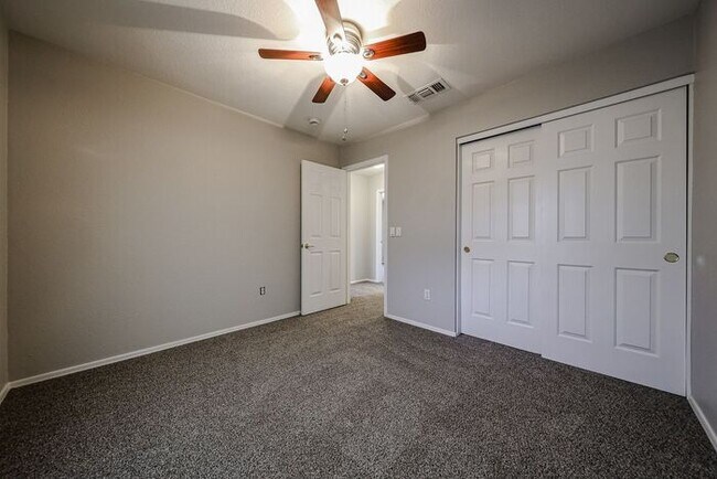 Building Photo - Introducing a stunning 4-bedroom, 2.5-bath...