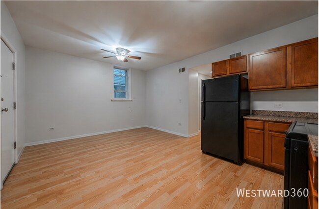 Building Photo - 2433 N Talman Ave