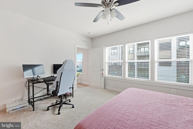 Building Photo - 46294 Mount Milstead Ter