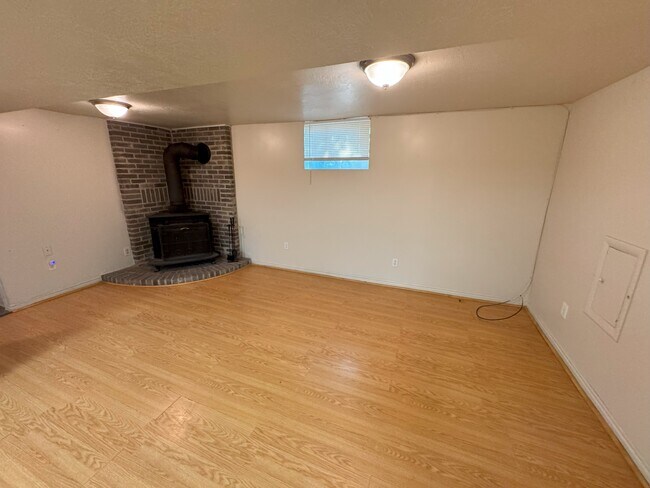 Building Photo - 1758 Myers Ln