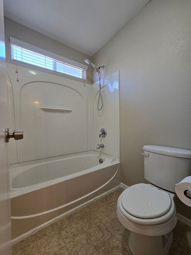 Building Photo - A Stunning 4 Bedroom Home in South West La...