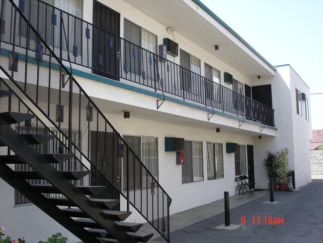 Building Photo - 6821 Ben Ave