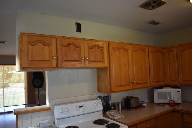 Building Photo - 4735 Redstone Dr