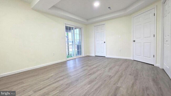 Building Photo - 115 Lexington Pl