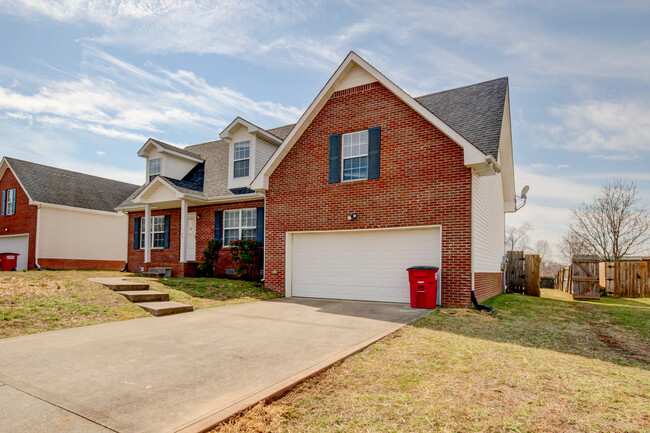 Building Photo - 1568 Cedar Springs Cir