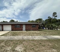 Building Photo - 303 W Myrtle St