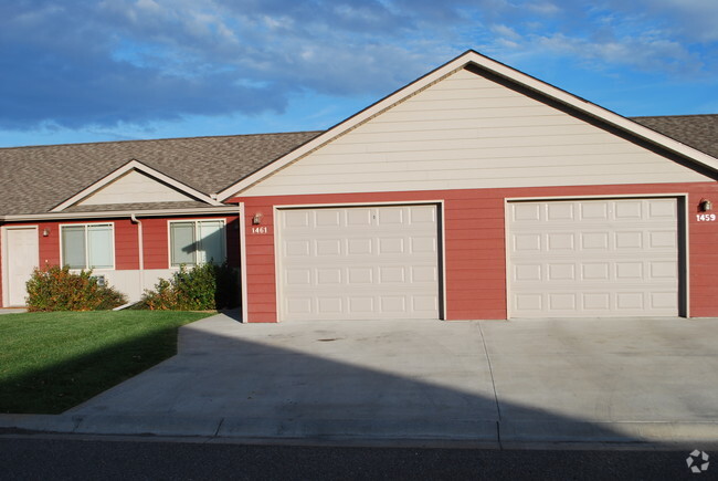 Single level patio home with attached garage included. - Frontier Apartments