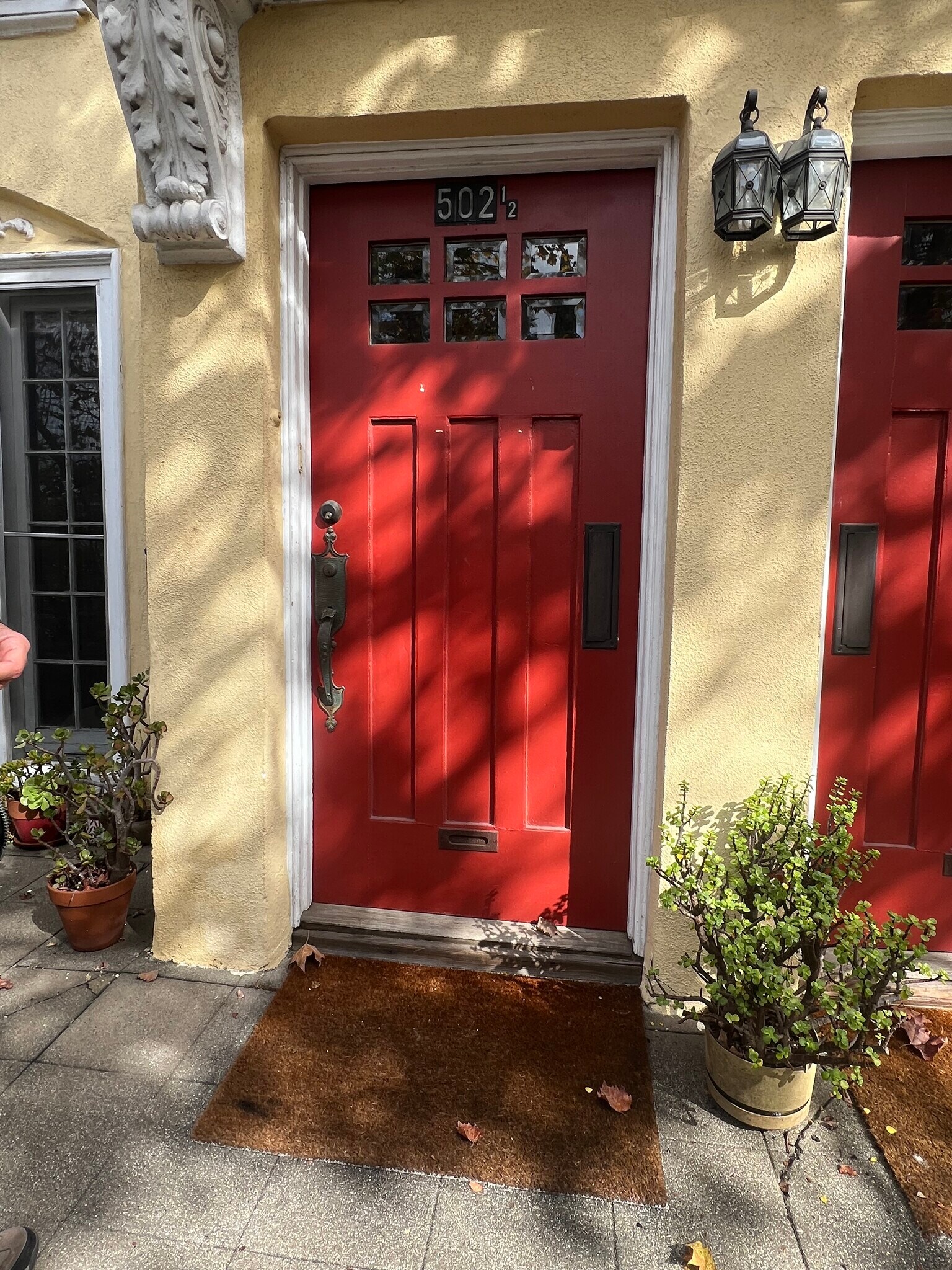 Front door - 502 1/2 N Heliotrope Dr
