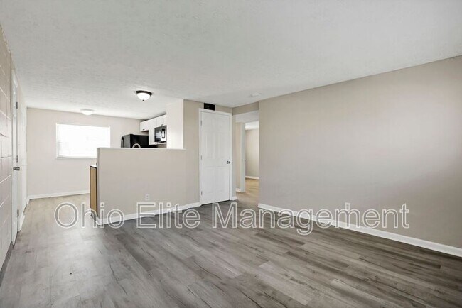 Building Photo - 3605 Cushing Dr